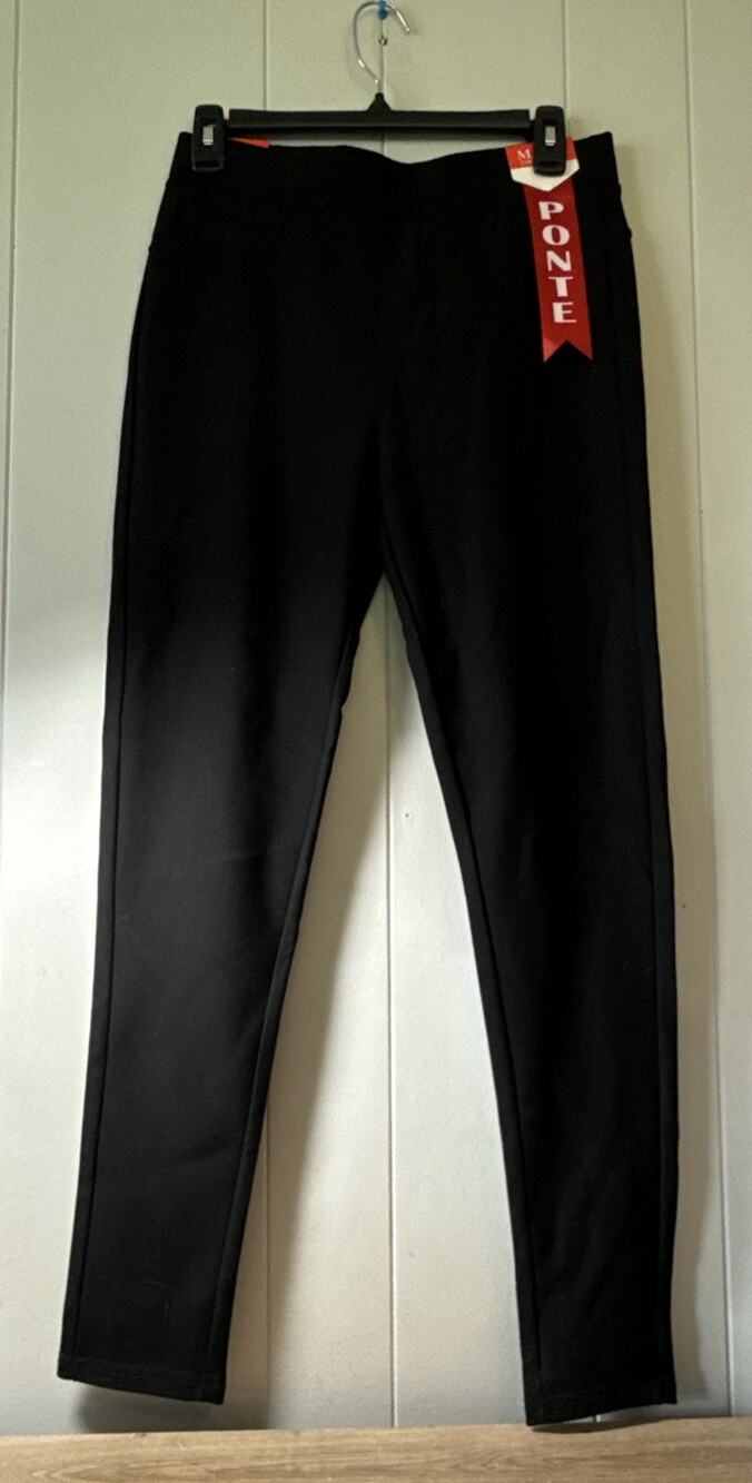 Maze Black Skinny Stretch Pants - Size Medium. New With Tags VV